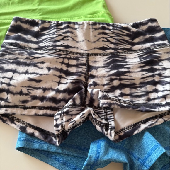 FLEO 3 Pairs Shorts Bundle Size Medium - Picture 2 of 9
